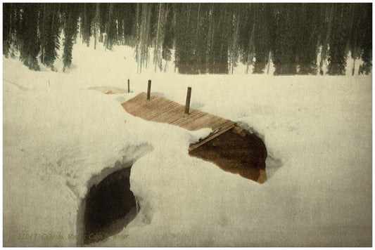 Colorado. Miner's cabin in winter 0400-2631