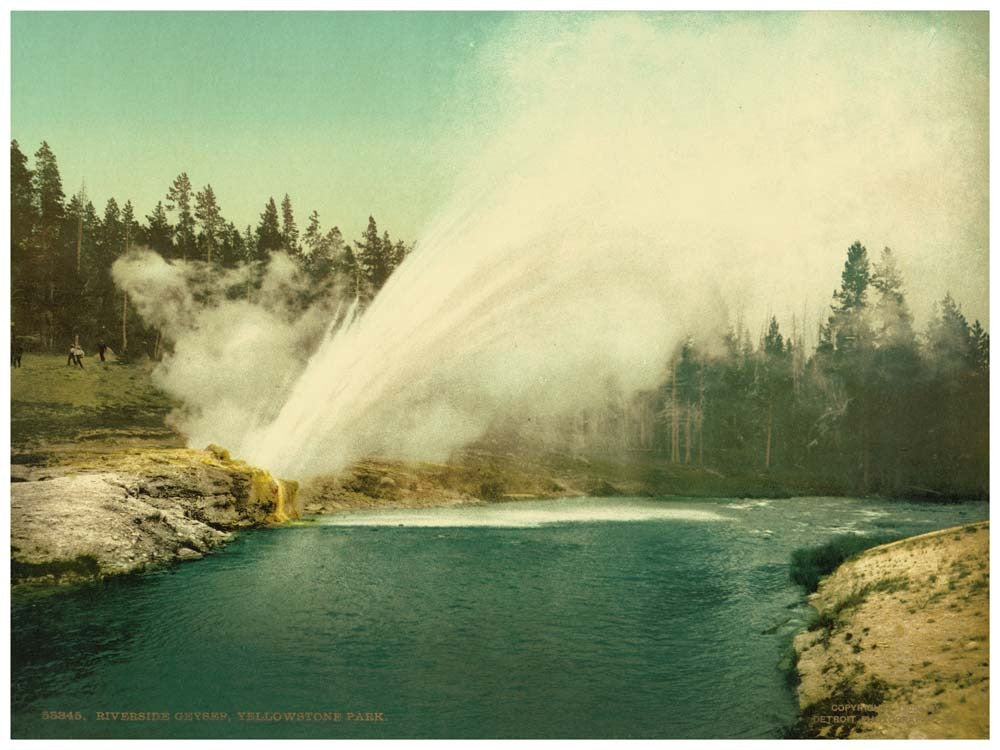 Riverside Geyser, Yellowstone Park 0400-2345