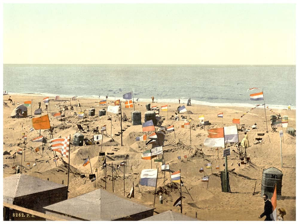 Building sand castles, Westerland, Sylt, Schleswig-Holstein, Germany 0400-3635