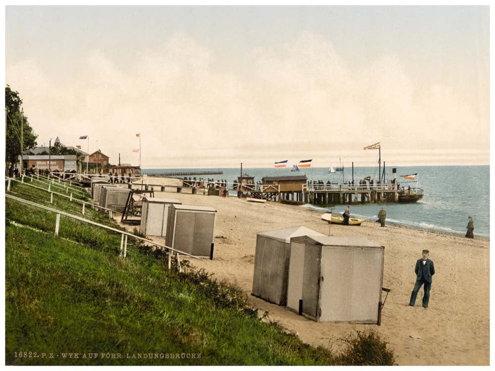 Landing pier, Wyk on Fohr, Schleswig-Holstein, Germany 0400-3643