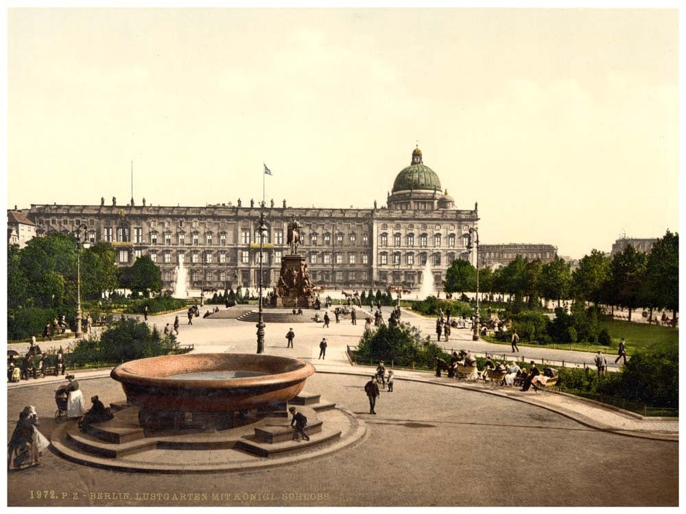 Royal Palace and and Pleasure Garden, Berlin, Germany 0400-3933