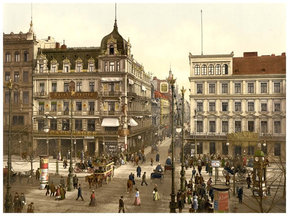 Café Bauer, Unter den Linden (Kranzler's Confectionary), Berlin, Germany 0400-3939