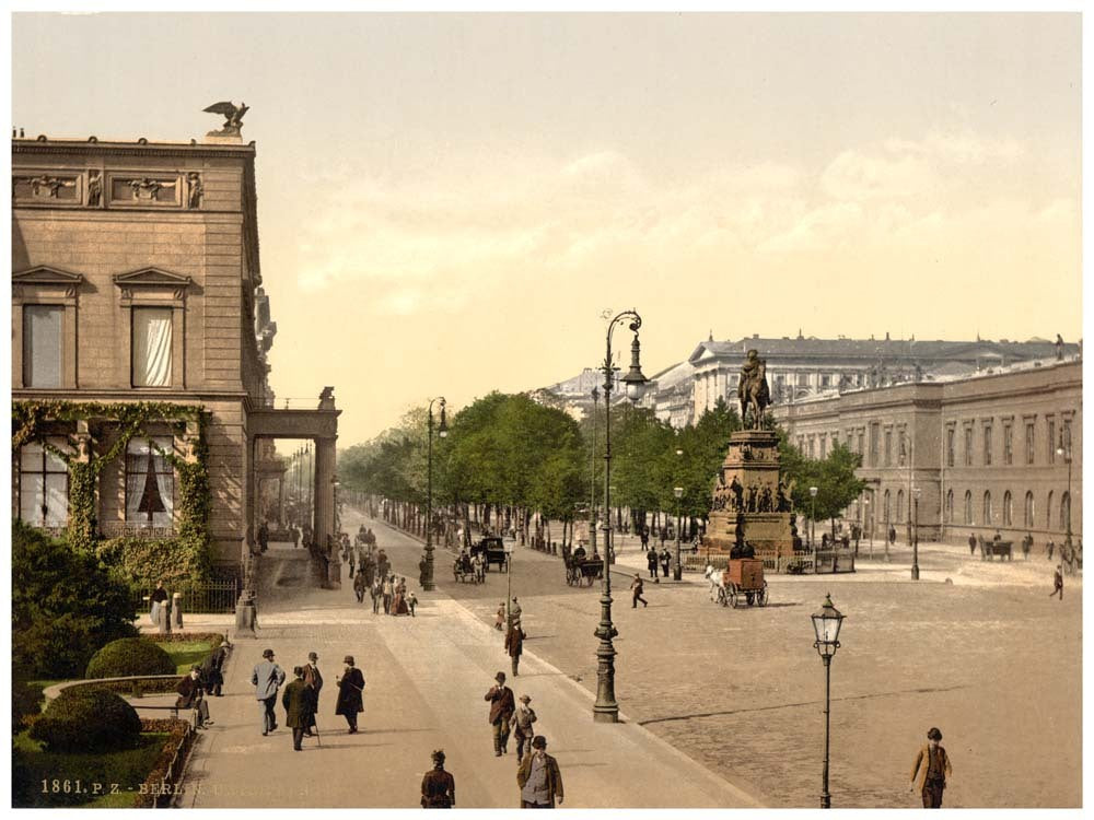 Unter den Linden, Berlin, Germany 0400-3944