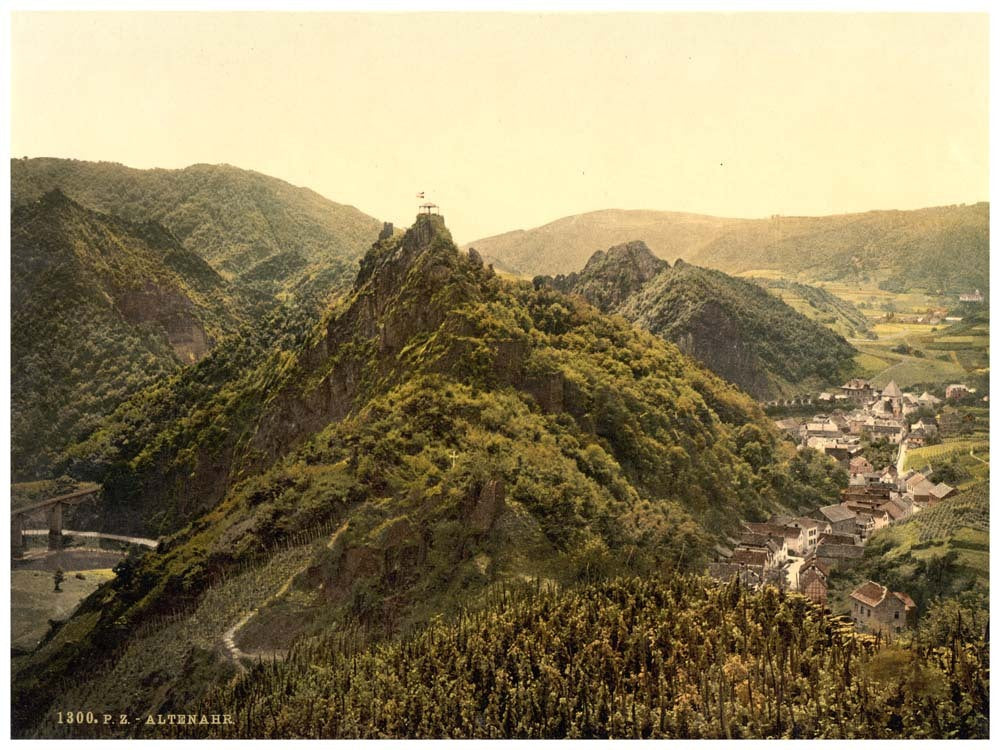 Altenahr and the White Cross, the Rhine, Germany 0400-3973