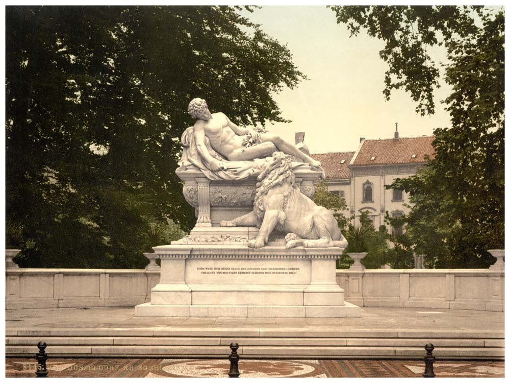 Warrior's Memorial, Dusseldorf, the Rhine, Germany 0400-4025