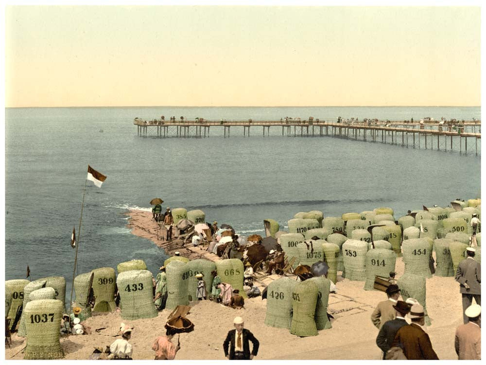 Life on the sands, the pier, Norderney, Germany 0400-4238