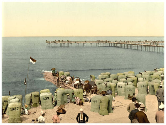 Life on the sands, the pier, Norderney, Germany 0400-4238