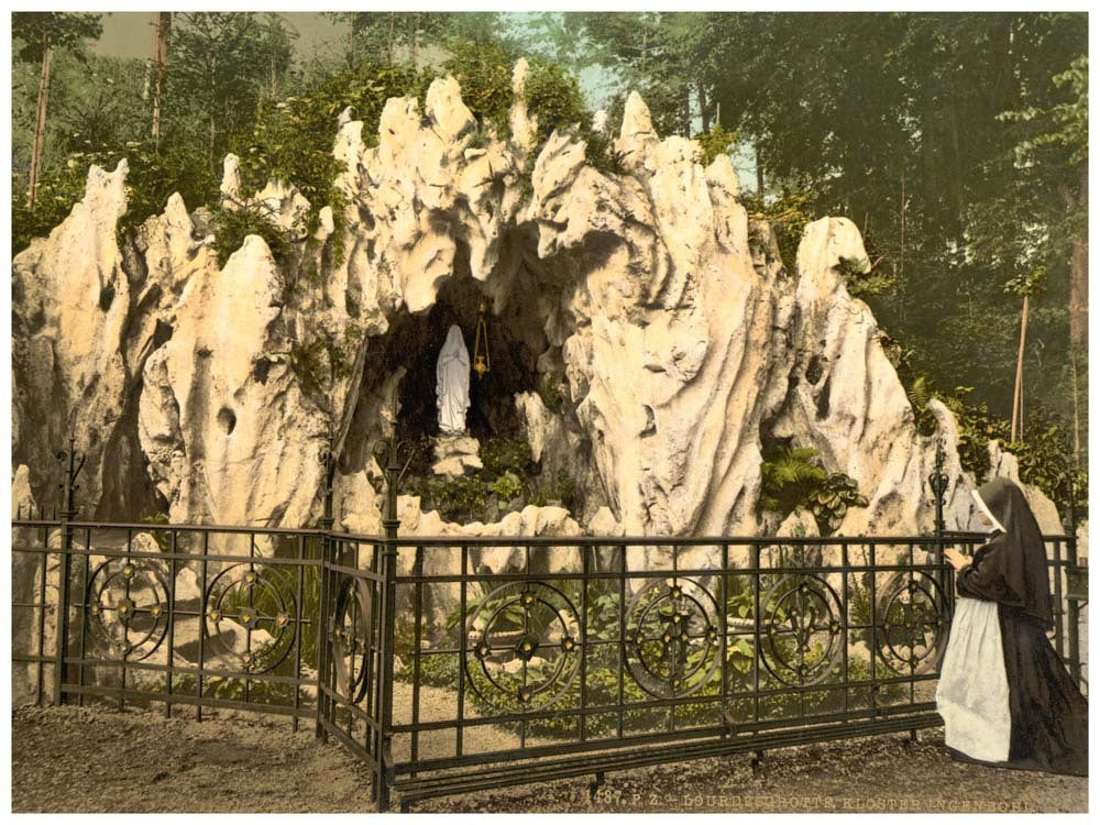 Lourdes Grotto, near the nunnery of Ingenbohl, Lake Lucerne, Switzerland 0400-5027