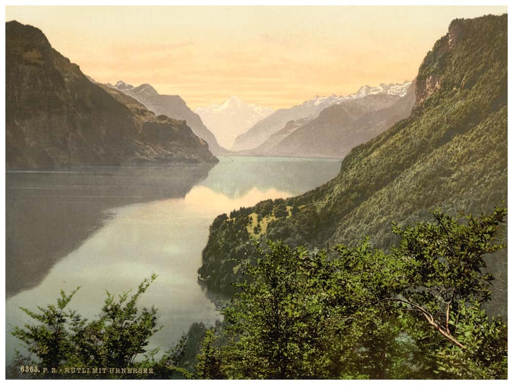 Rutli, and Urnersee, Lake Lucerne, Switzerland 0400-5031