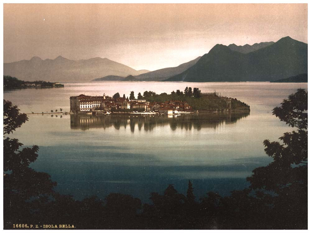 Isola Bella by moonlight, Lake Maggiore, Italy 0400-5456